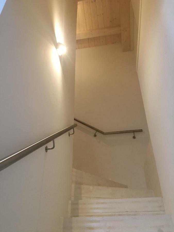 Interno 2 Este Centro المظهر الخارجي الصورة