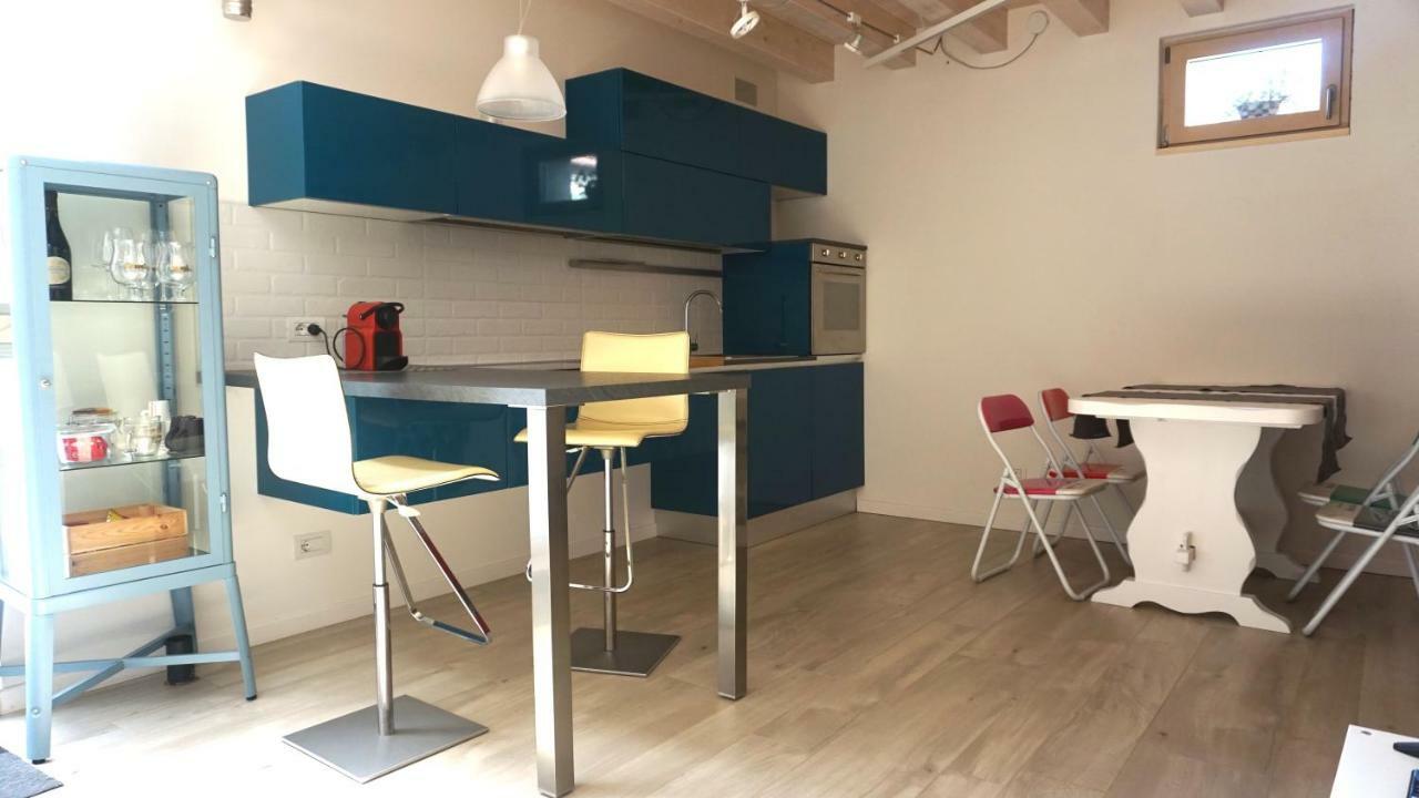 Interno 2 Este Centro المظهر الخارجي الصورة